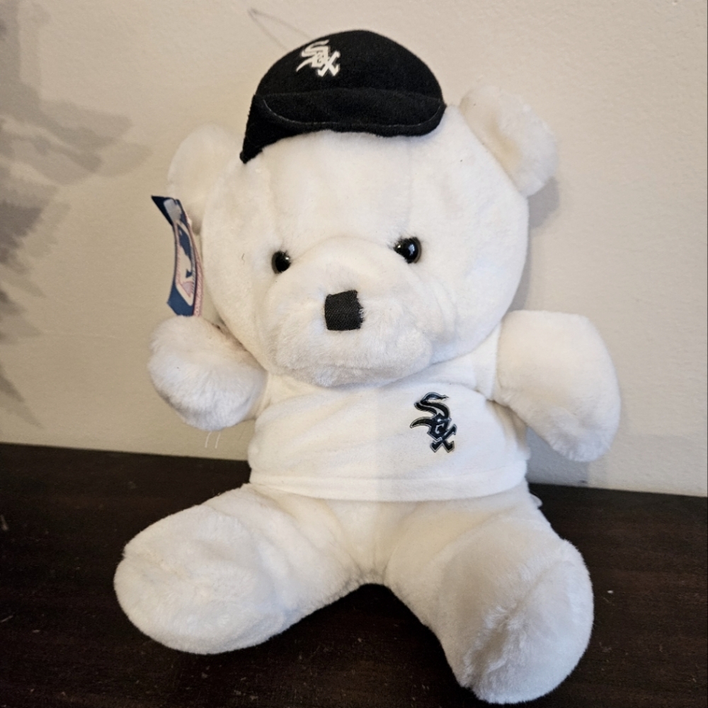 Vintage White Sox Plush Bear. NWT. MLB Licensed.